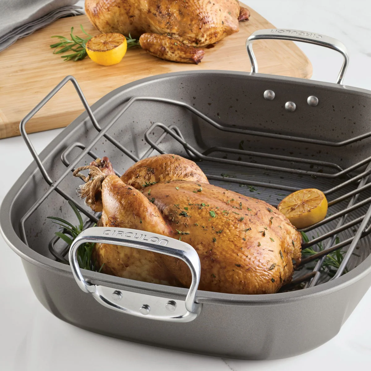 Circulon Nonstick Oval Roaster with Rack - Image 4