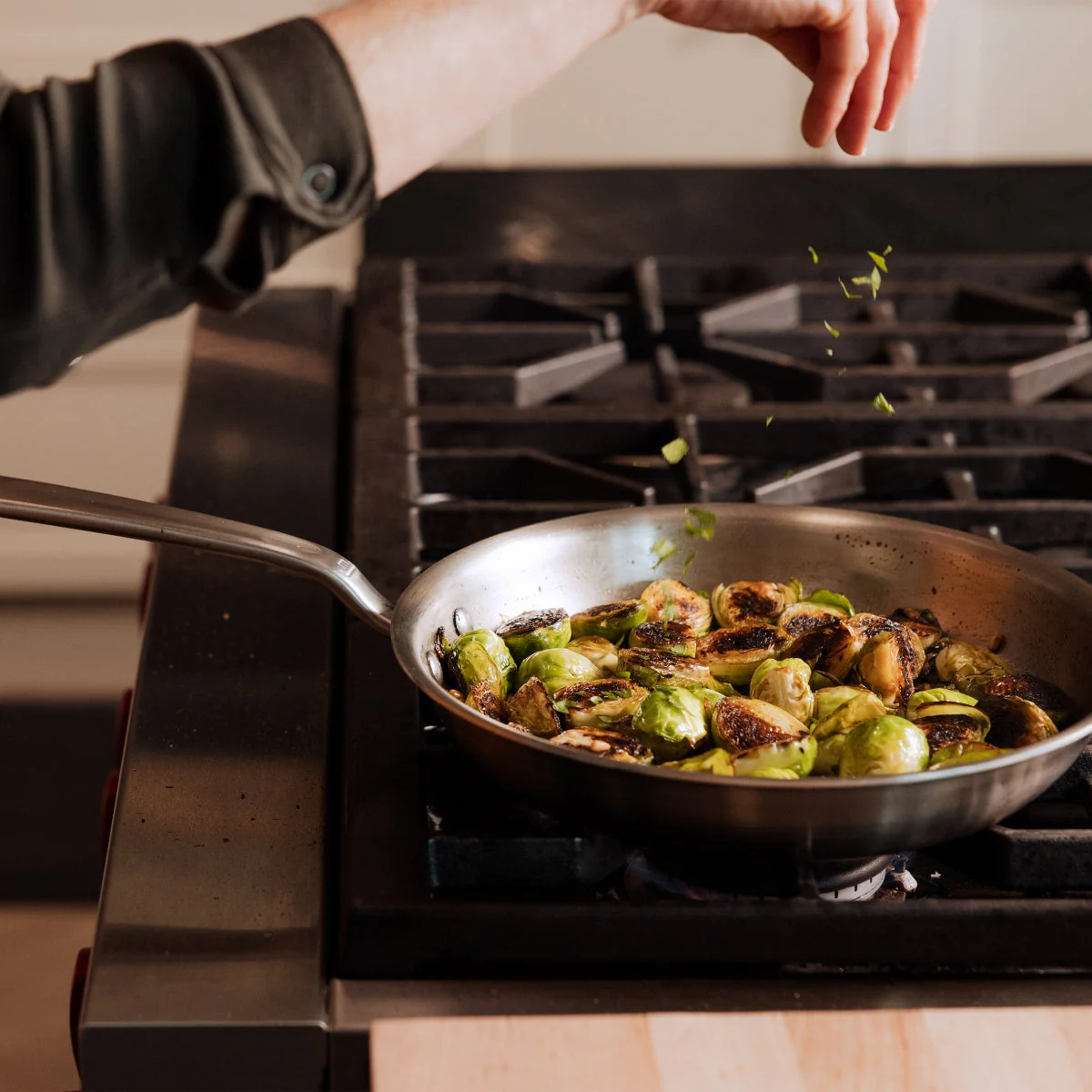 NEW - Made In 3-piece 5-ply Stainless Fry Pans with Universal Lid - Image 3
