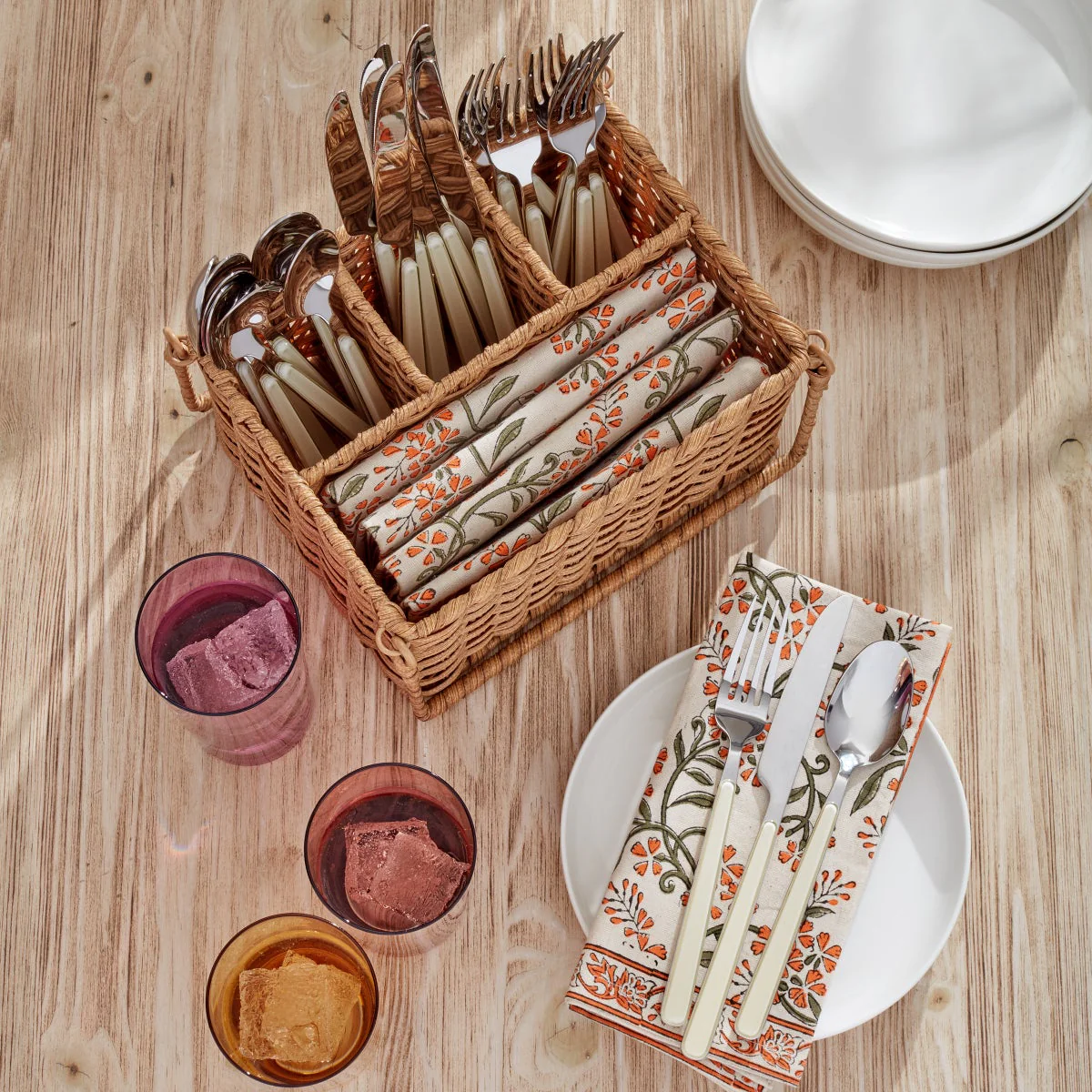Oneida 24-piece Flatware Set with Caddy - Image 3