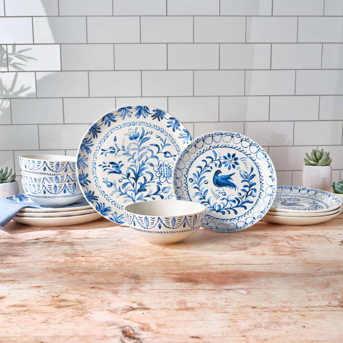 Fitz and Floyd Sicily Blue 12-piece Dinnerware Set - Image 3