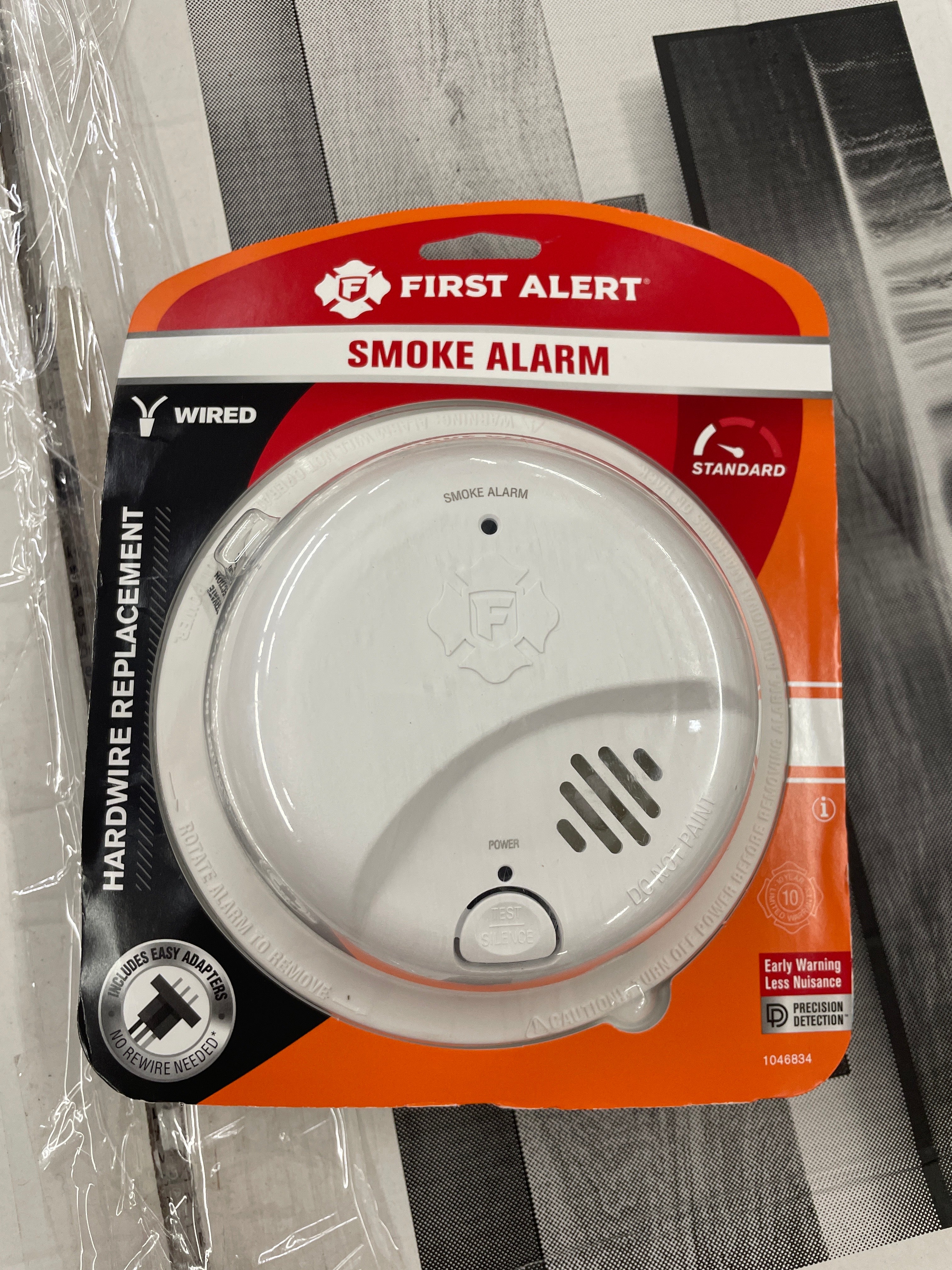 First Alert Hardwired (with Battery Back-up) Ionization Interconnected Smoke Detector - Image 3