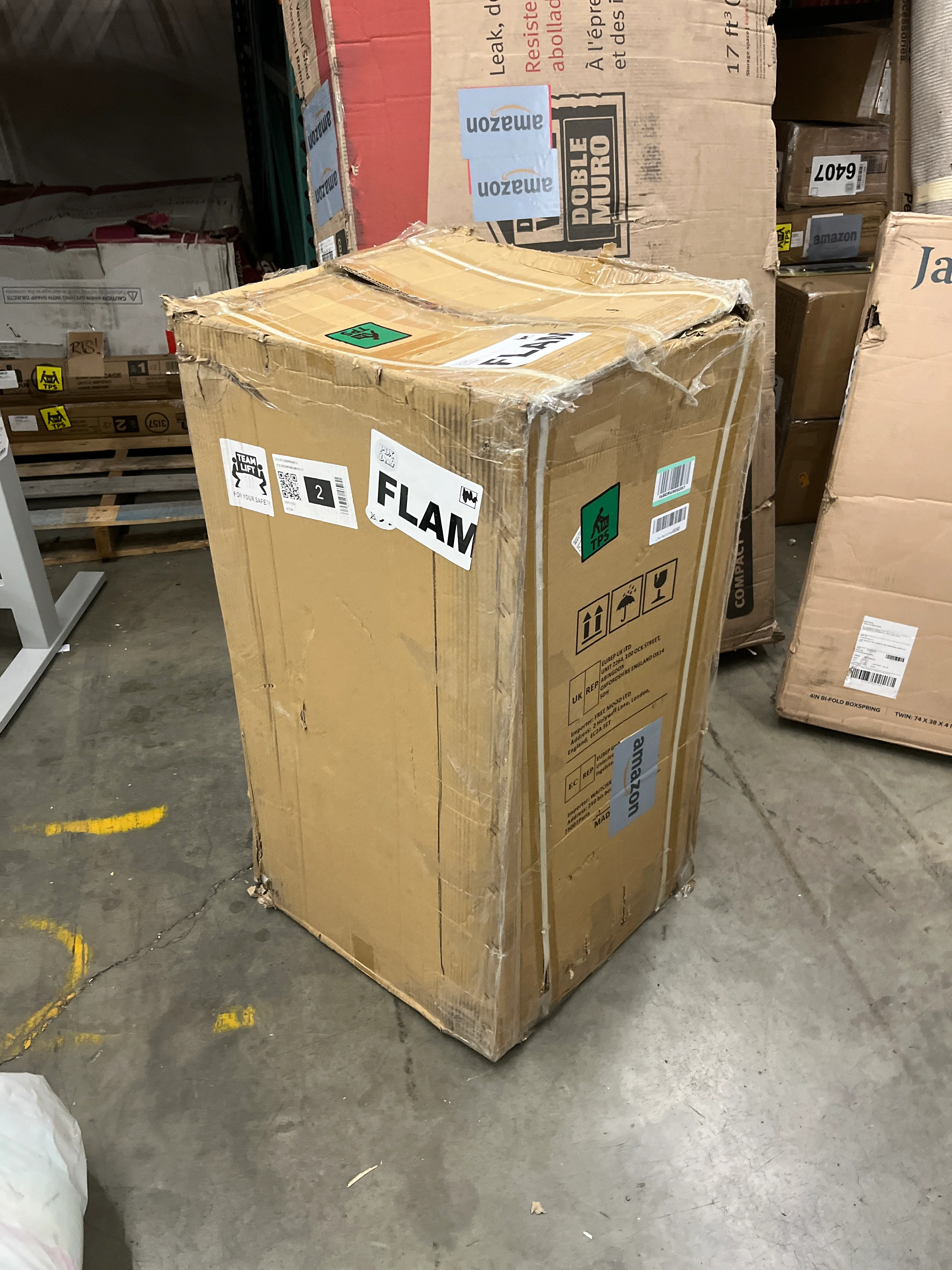 NEW - Vevor Flammable Cabinet 18" x 18" x 35", Galvanized Steel Safety Cabinet, Adjustable Shelf Flammable Storage Cabinet, for Commercial Industrial and Home Use, Yellow: Industrial & Scientific - Retail $223 - Image 6
