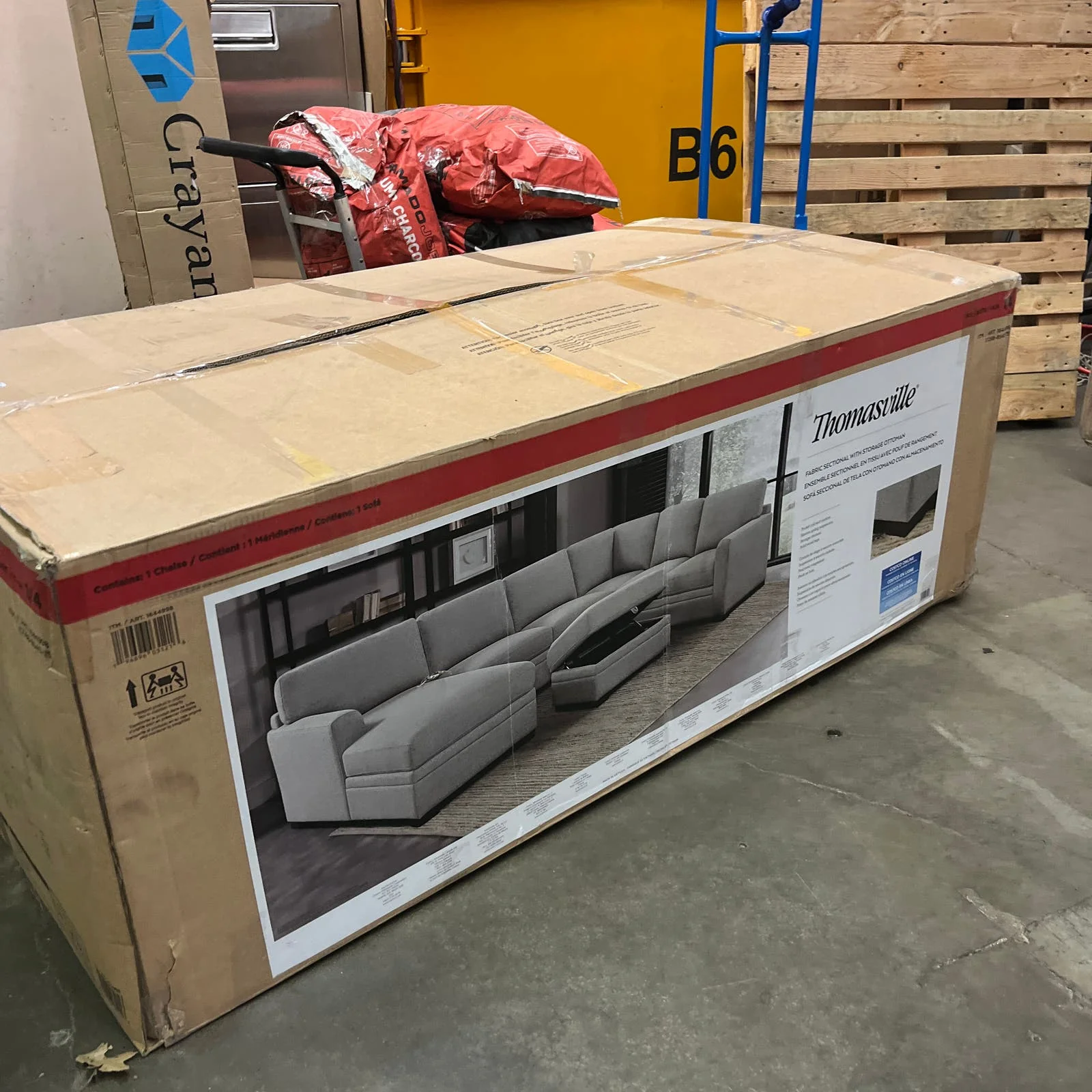 IN BOX - Costco - Thomasville Langdon Fabric Sectional with Storage Ottoman - Retail $1999 - Image 4