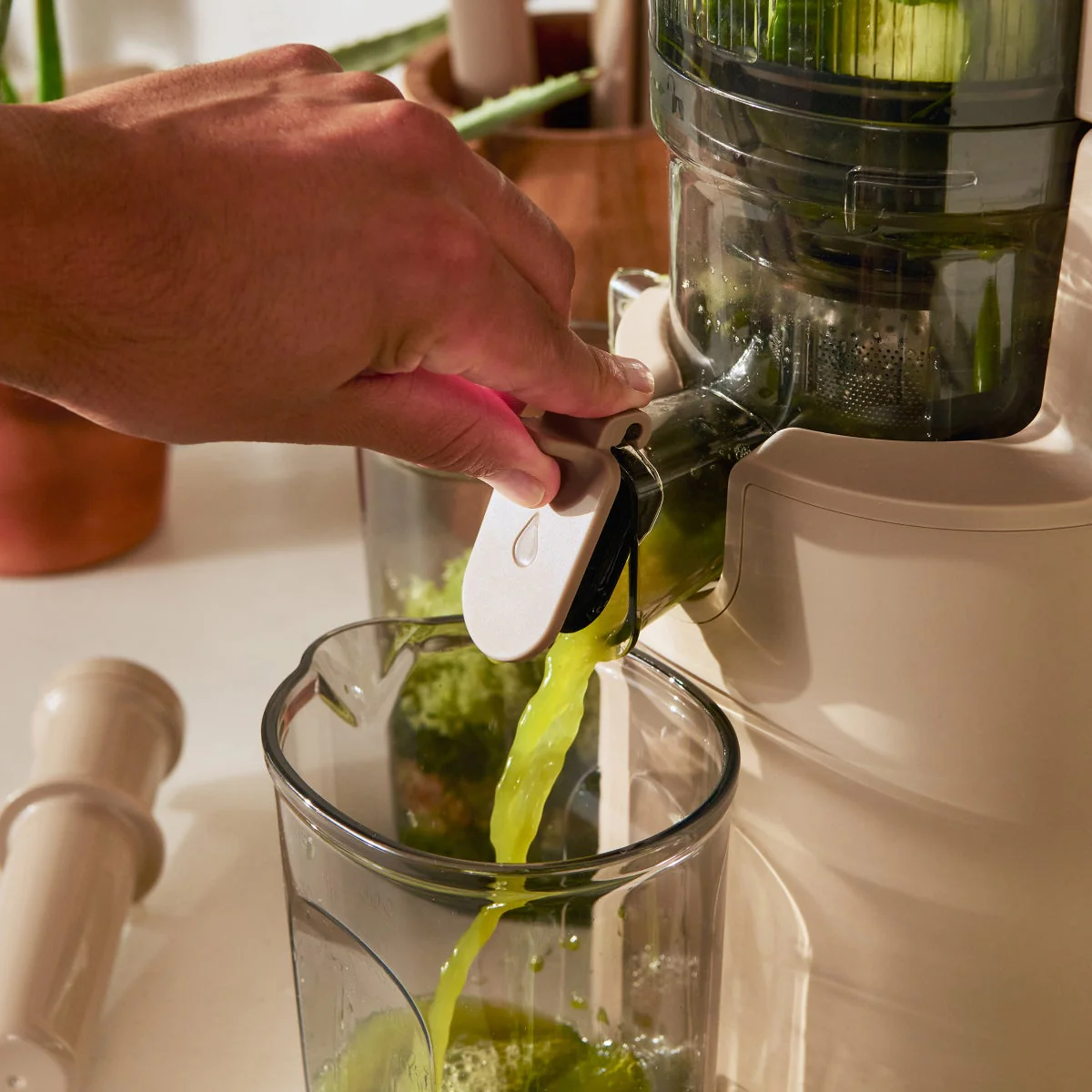 Our Place Cold Press Batch Juicer - Image 2