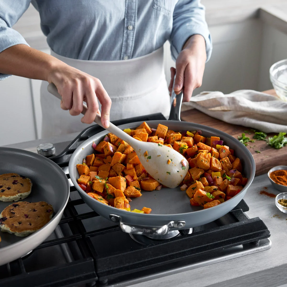 GreenPan The Big Fry 14” Pan with Helper Handle - Image 4