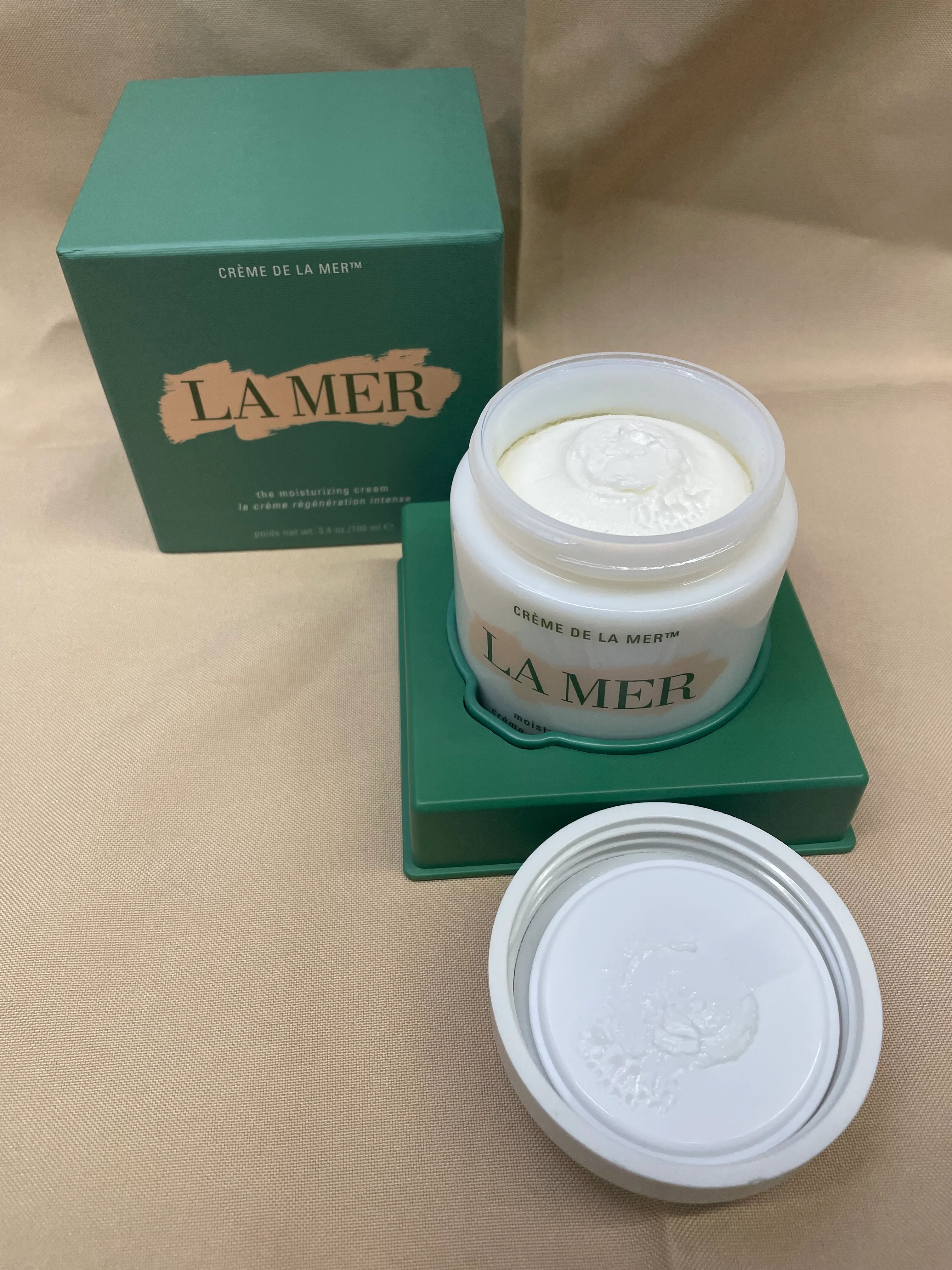 La Mer Creme De La Mer Moisturizing Cream, 3.4 oz - Image 2
