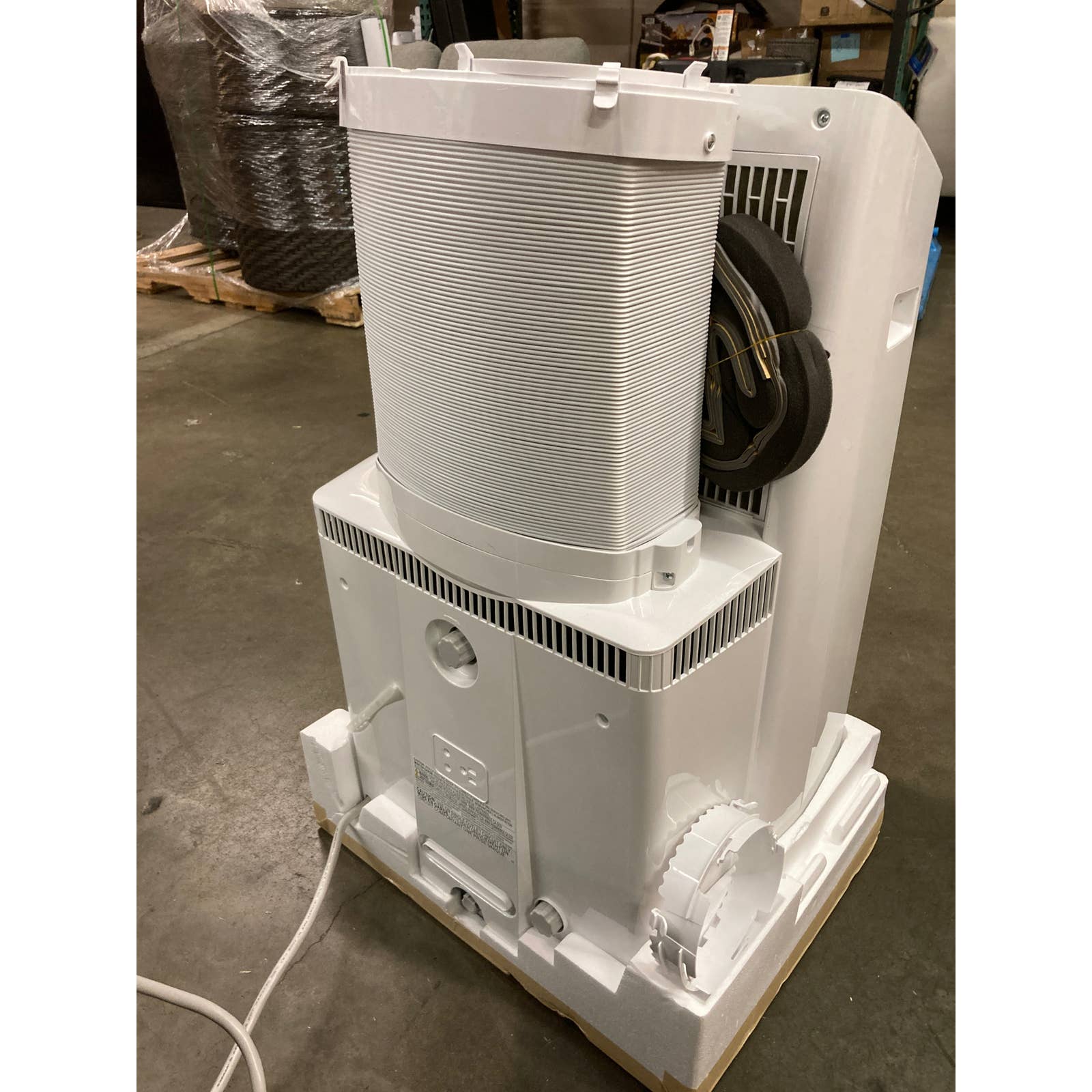 Like NEW - Costco - Midea DUO Smart 12k BTU (DOE/SACC) 4-in-1 Inverter Portable Air Conditioner - Retail $599 - Image 5