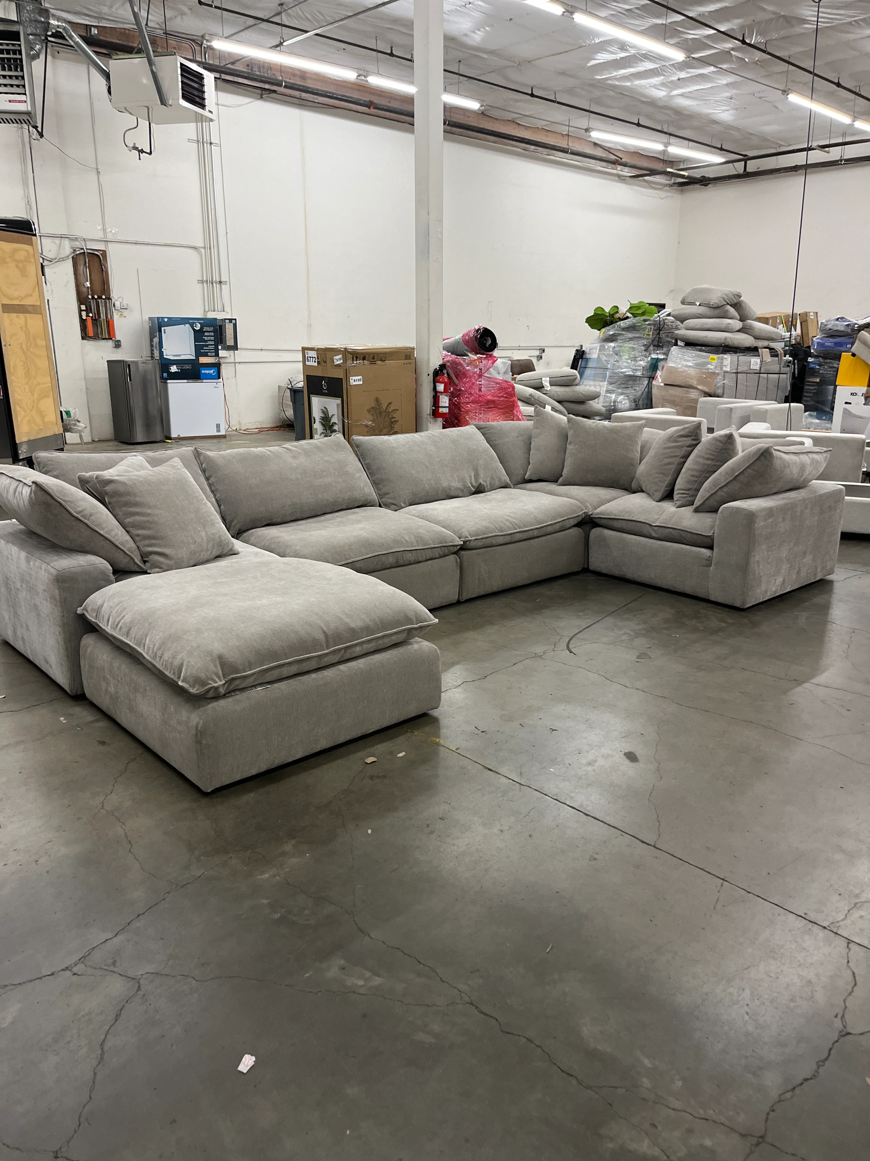 Like NEW - Costco - Sereen 6-piece Fabric Modular Sectional, Light Brown - Retail $2399 - Image 2