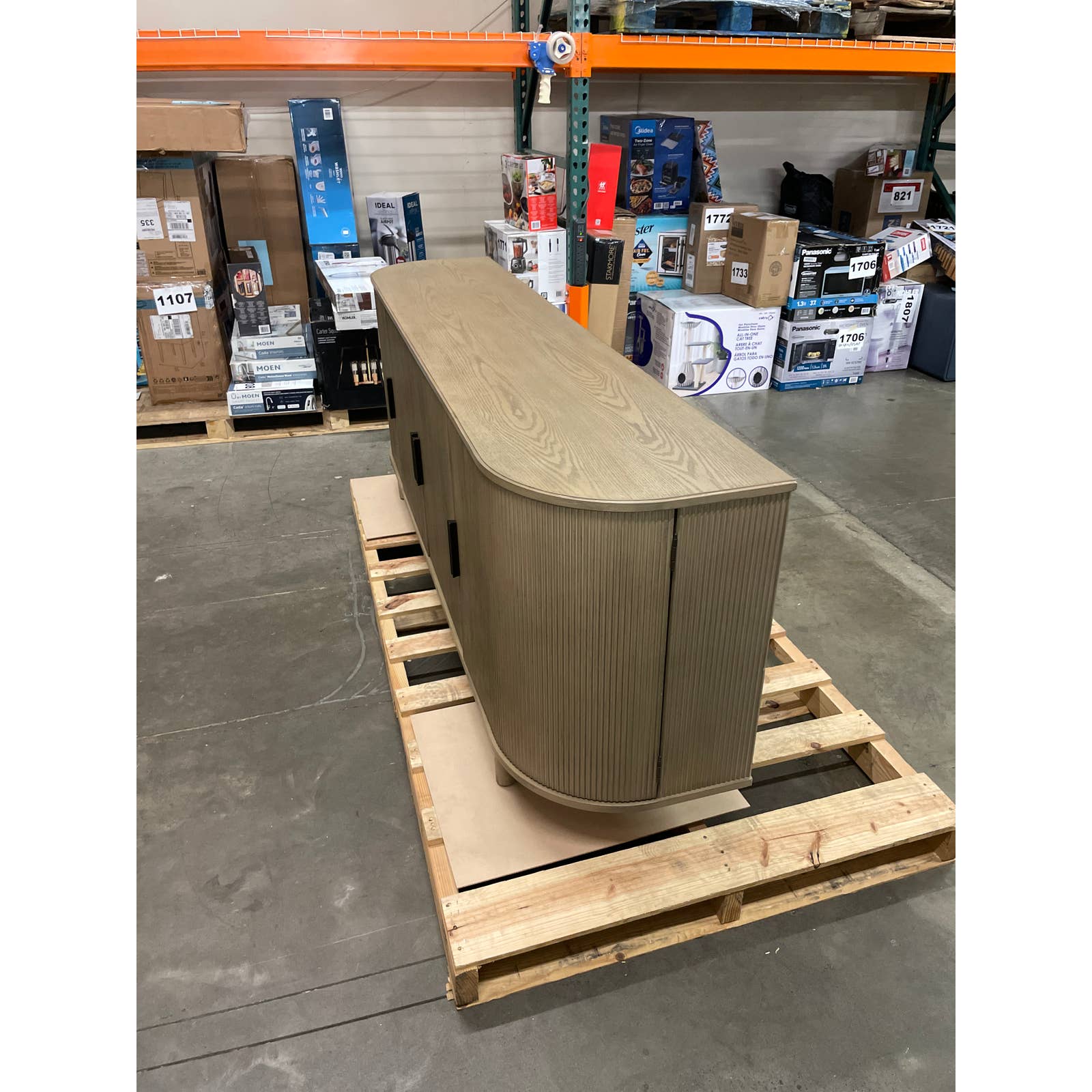 Like NEW - Costco - Valentina 80" Console - Retail $649 - Image 3