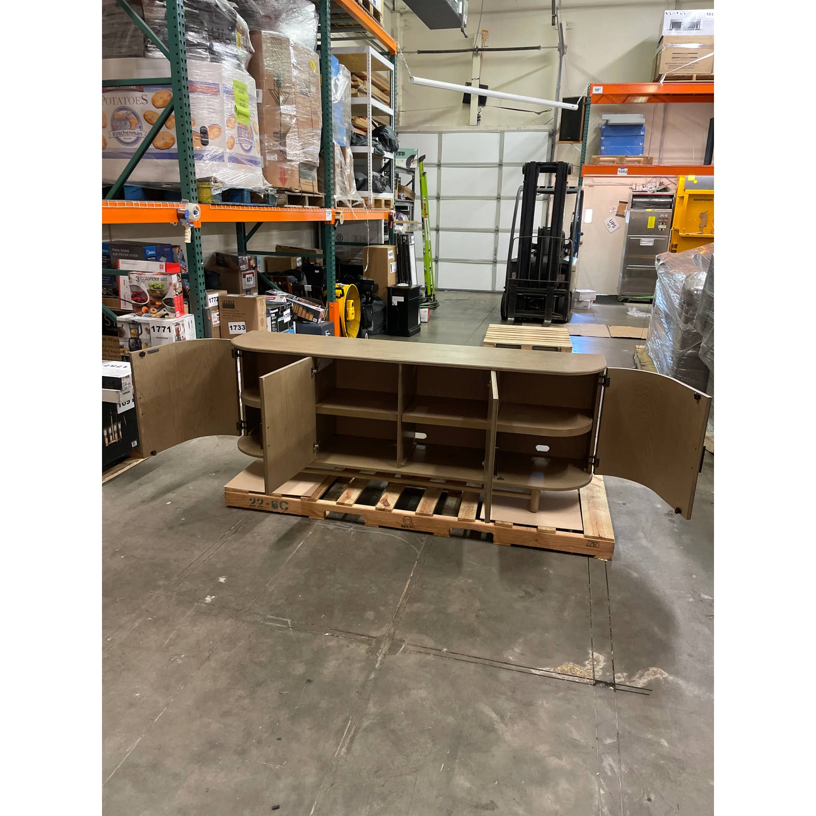 Like NEW - Costco - Valentina 80" Console - Retail $649 - Image 7