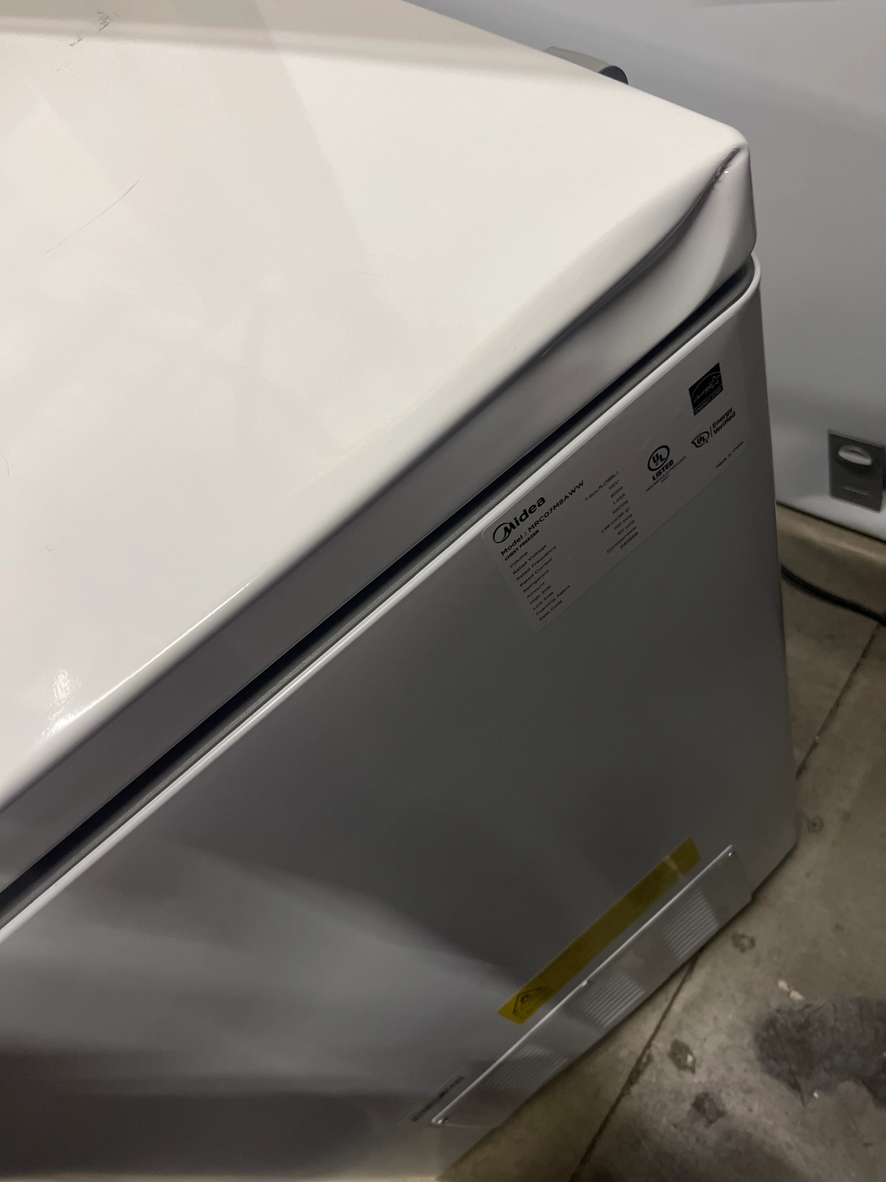 NEW w/ dmg - Midea Convertible Chest Freezer with Interior LED Light, 7.0 cu ft - Retail $269 - Image 5