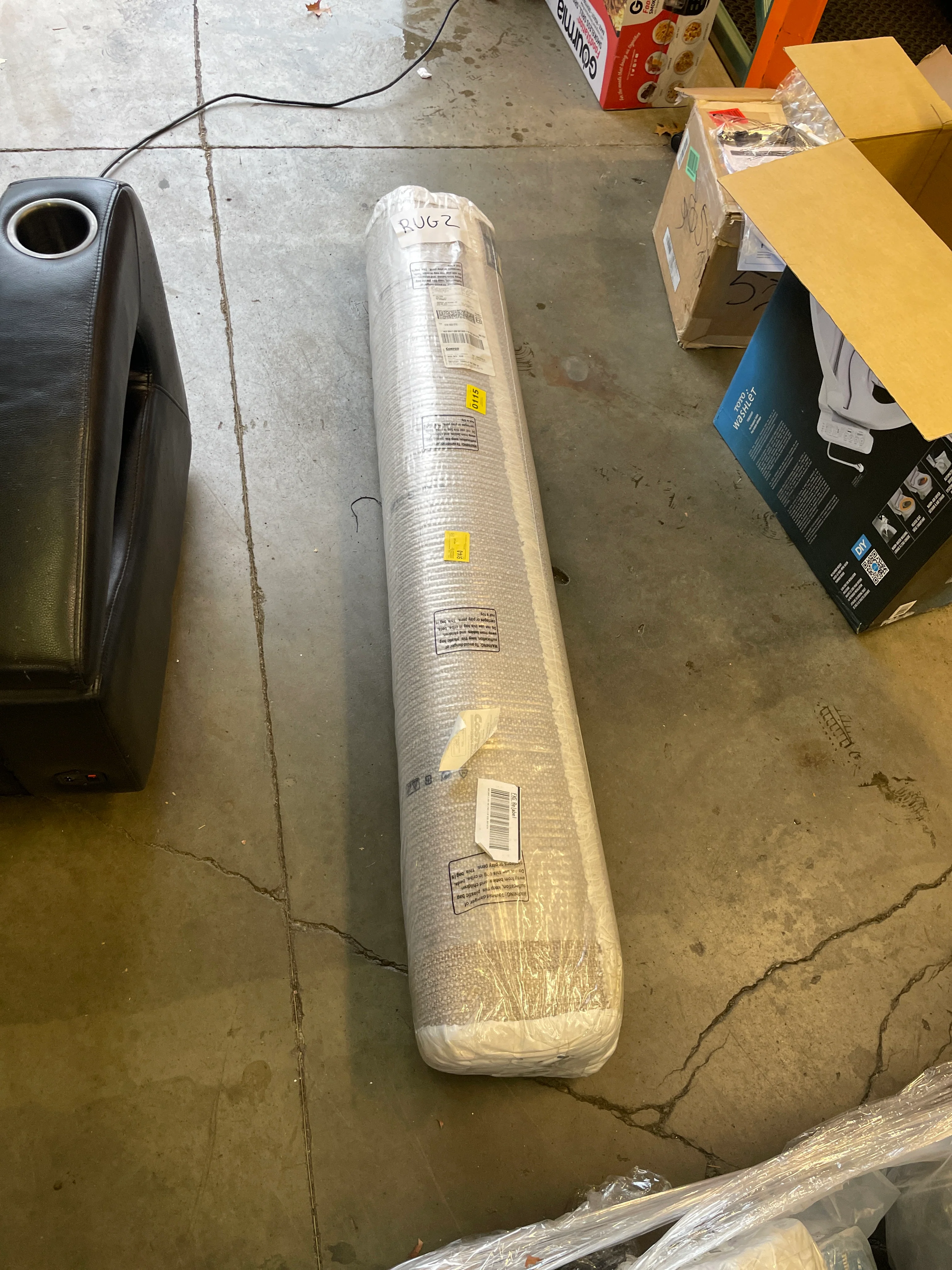 New - Costco - Thomasville Marketplace Luxury Shag Rugs, 5 ft. 3 in. x 7 ft. 5 in, Cream - Retail $159 - Image 5
