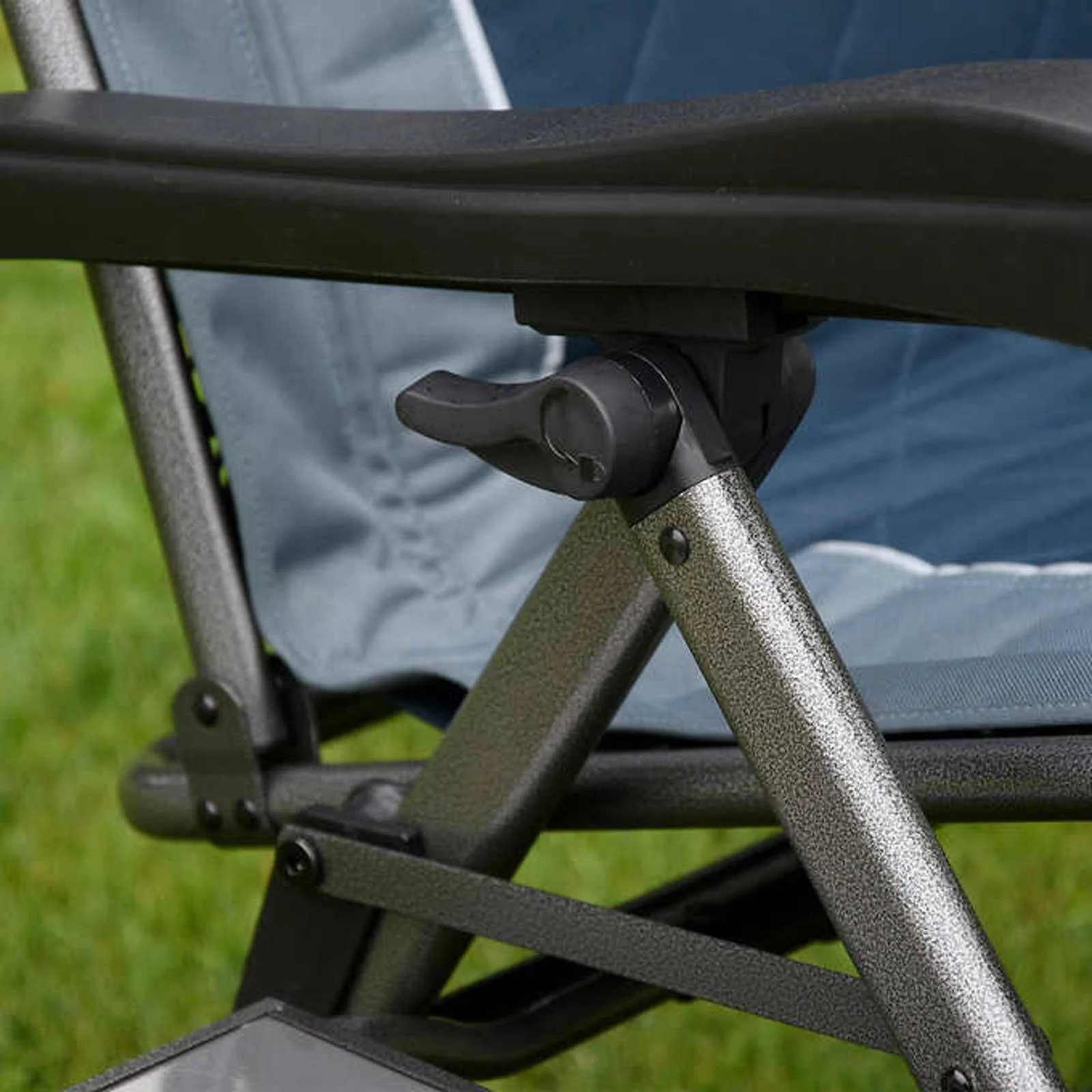 NEW - Costco - Timber Ridge Zero Gravity Lounger - Retail $99 - Image 4