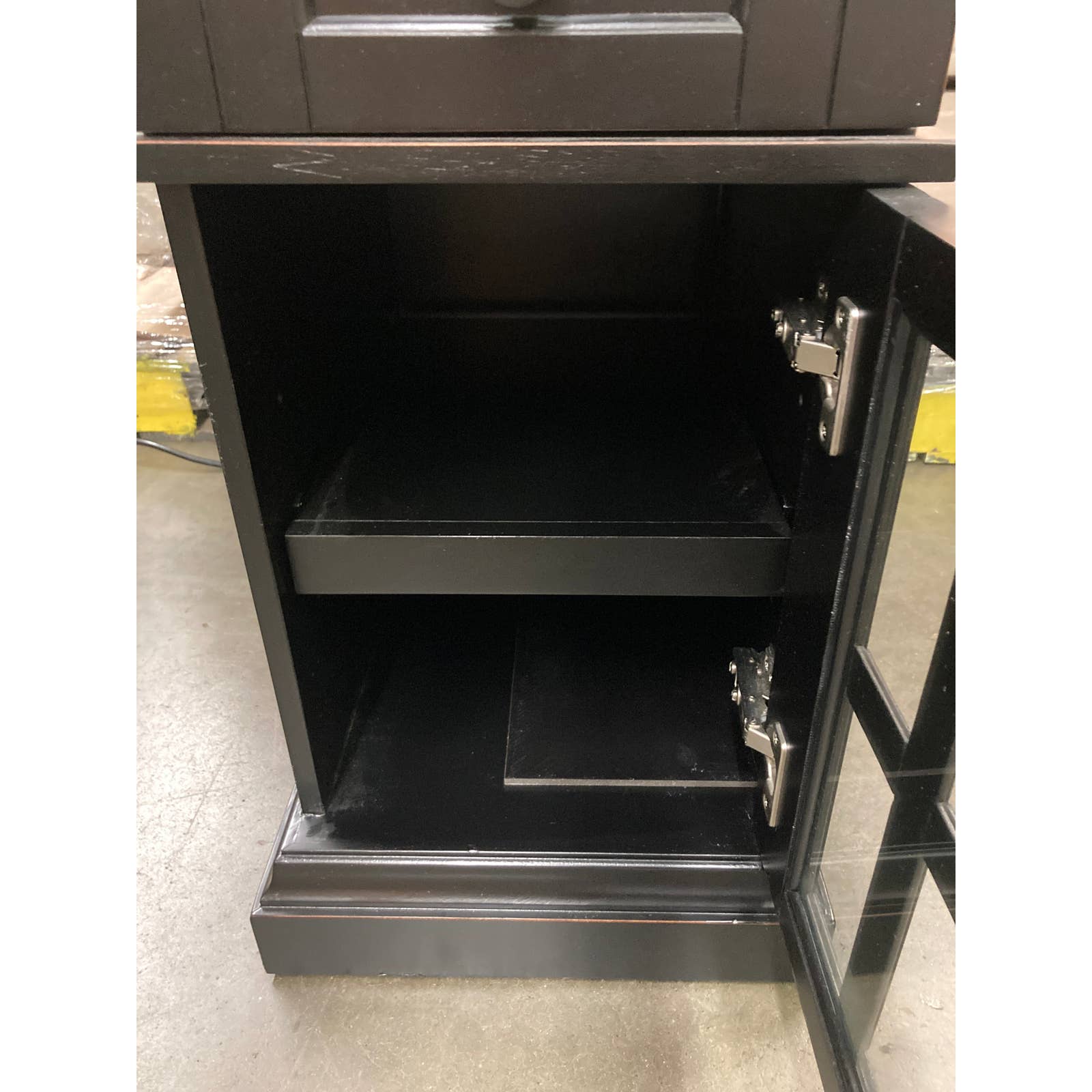 NEW - Costco - Tresanti Nathaniel Chairside Table with Power - Retail $139 - Image 11