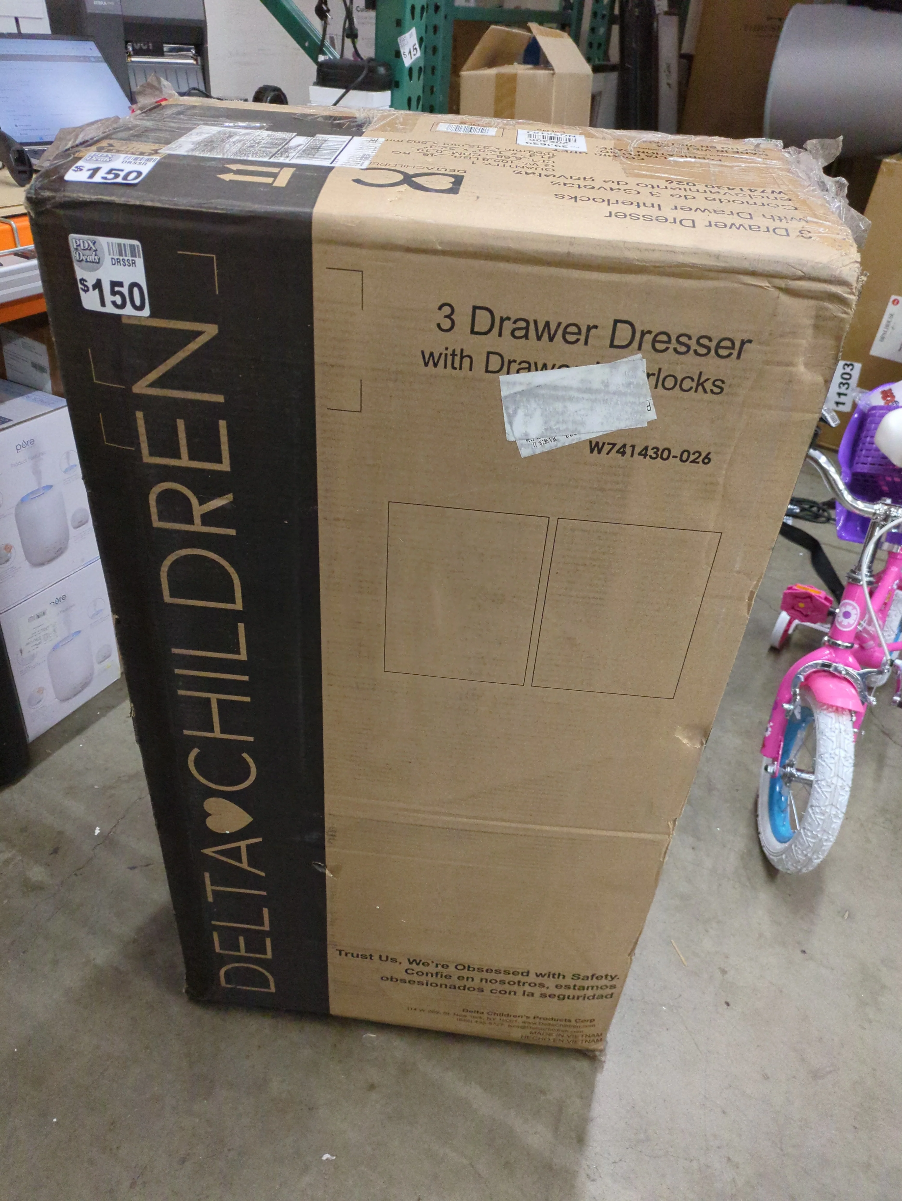 NEW - Delta Children 3 Drawer Dresser with Interlocking Drawers - Image 3