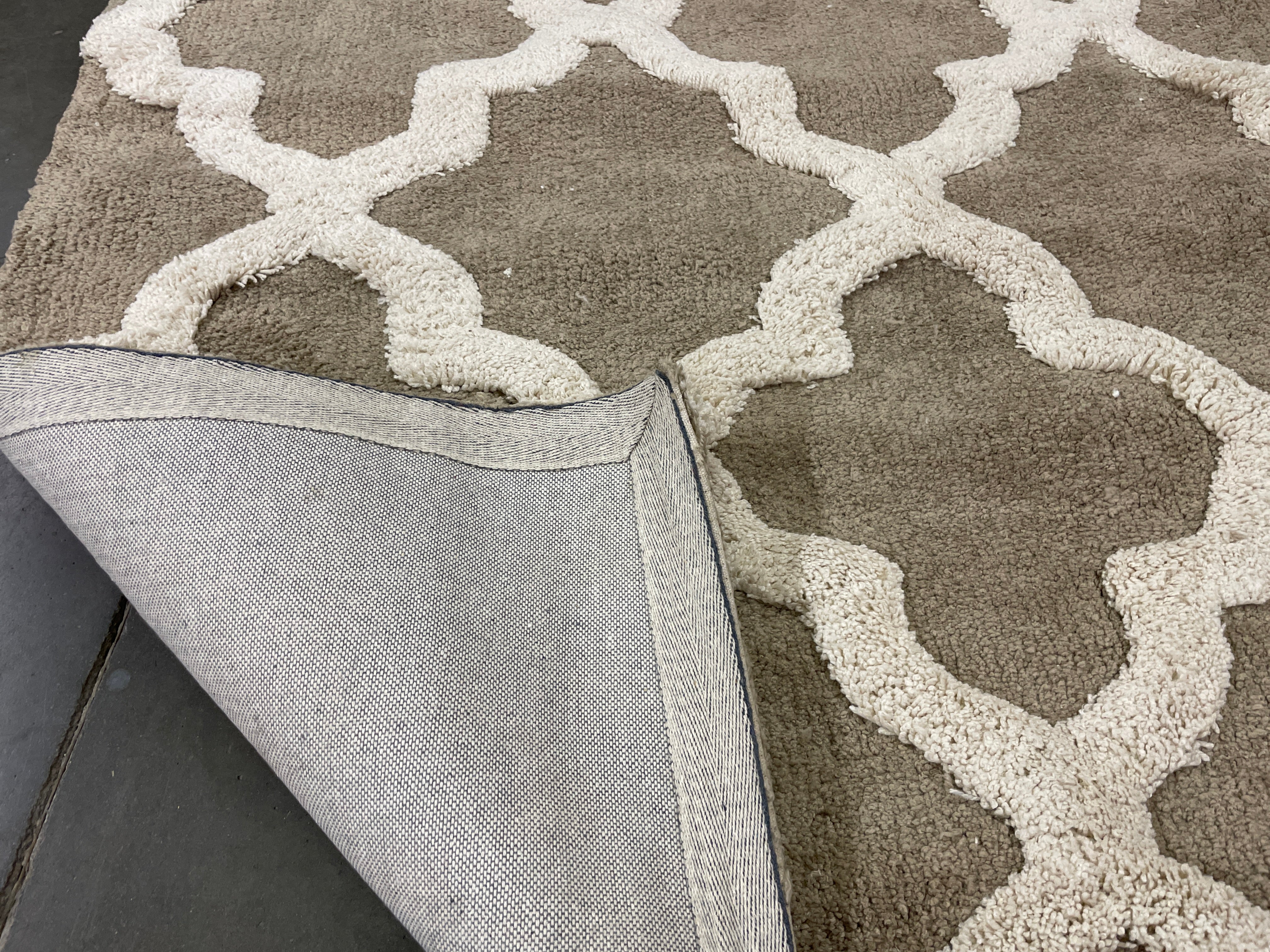 NEW - Livingston Home Area Rug 100% Polyesterpile, 8' x 10' , Linen / Almond - Retail $799 - Image 5