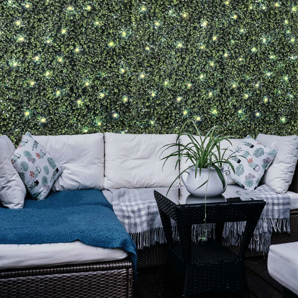 Golden Select American Boxwood Artificial Hedge Panel with Lights - Image 7