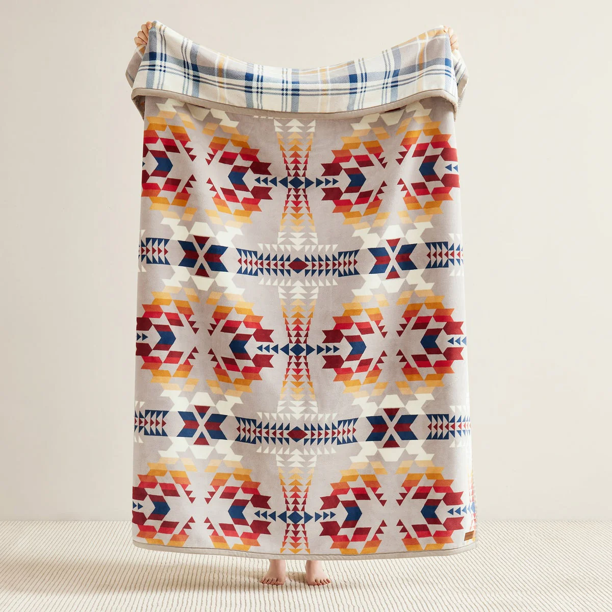 Pendleton Reversible Plush Throw - Image 4