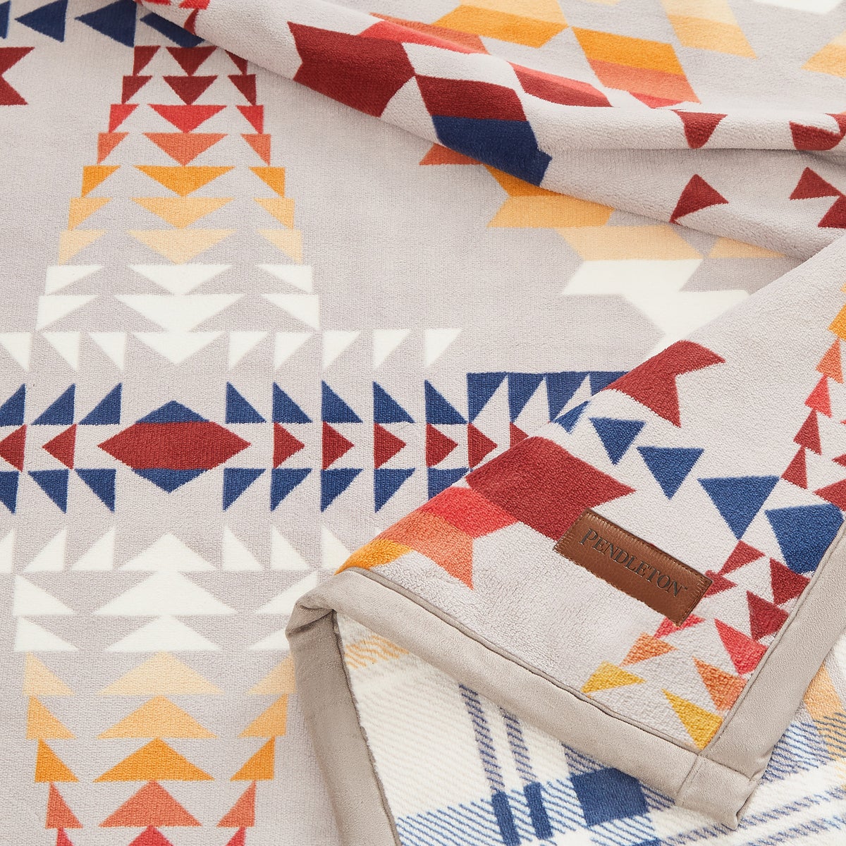Pendleton Reversible Plush Throw - Image 5