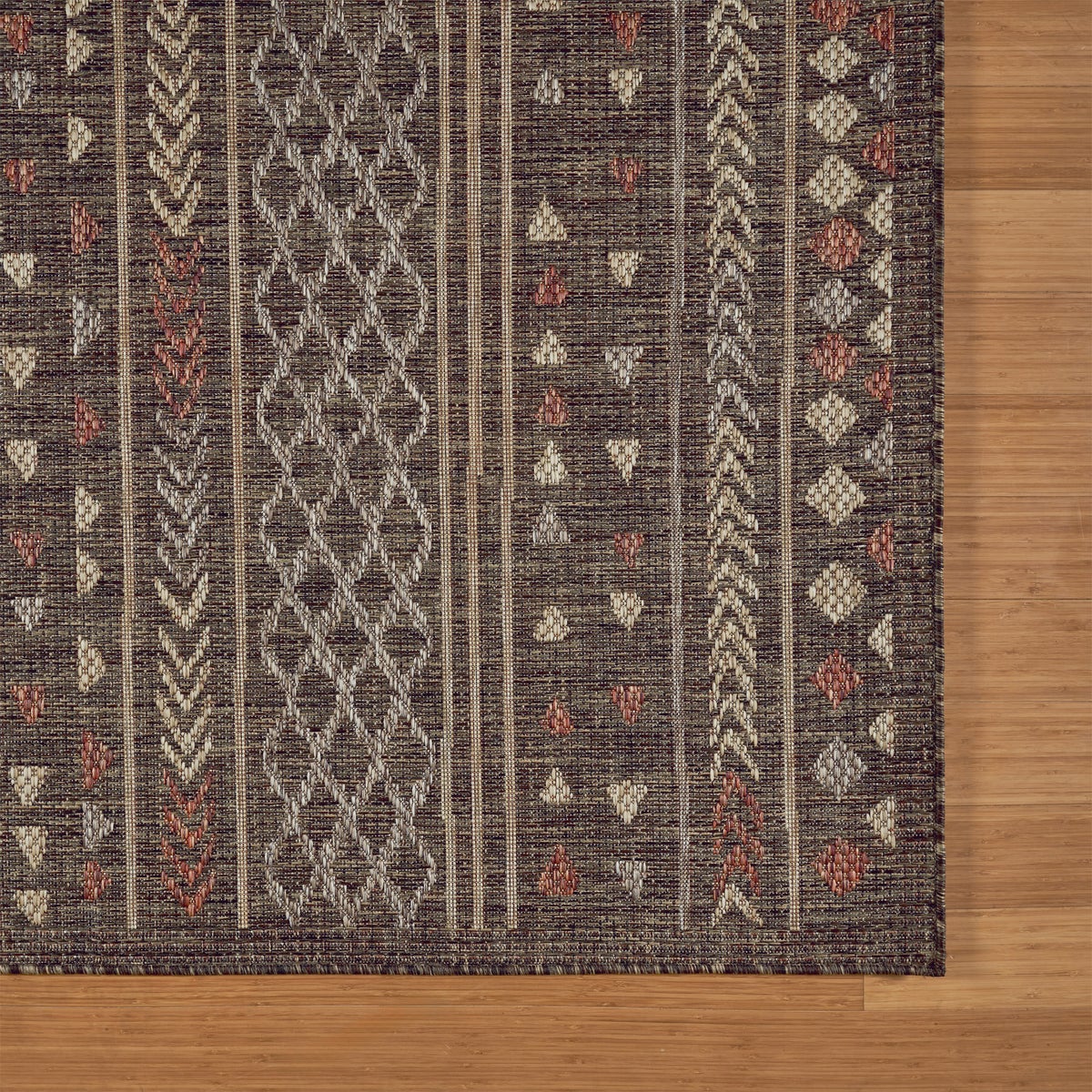 Airen Indoor/Outdoor Rug Collection, Lenore, Rug Size: 5 ft. 3 in. by 7 ft. - Image 4