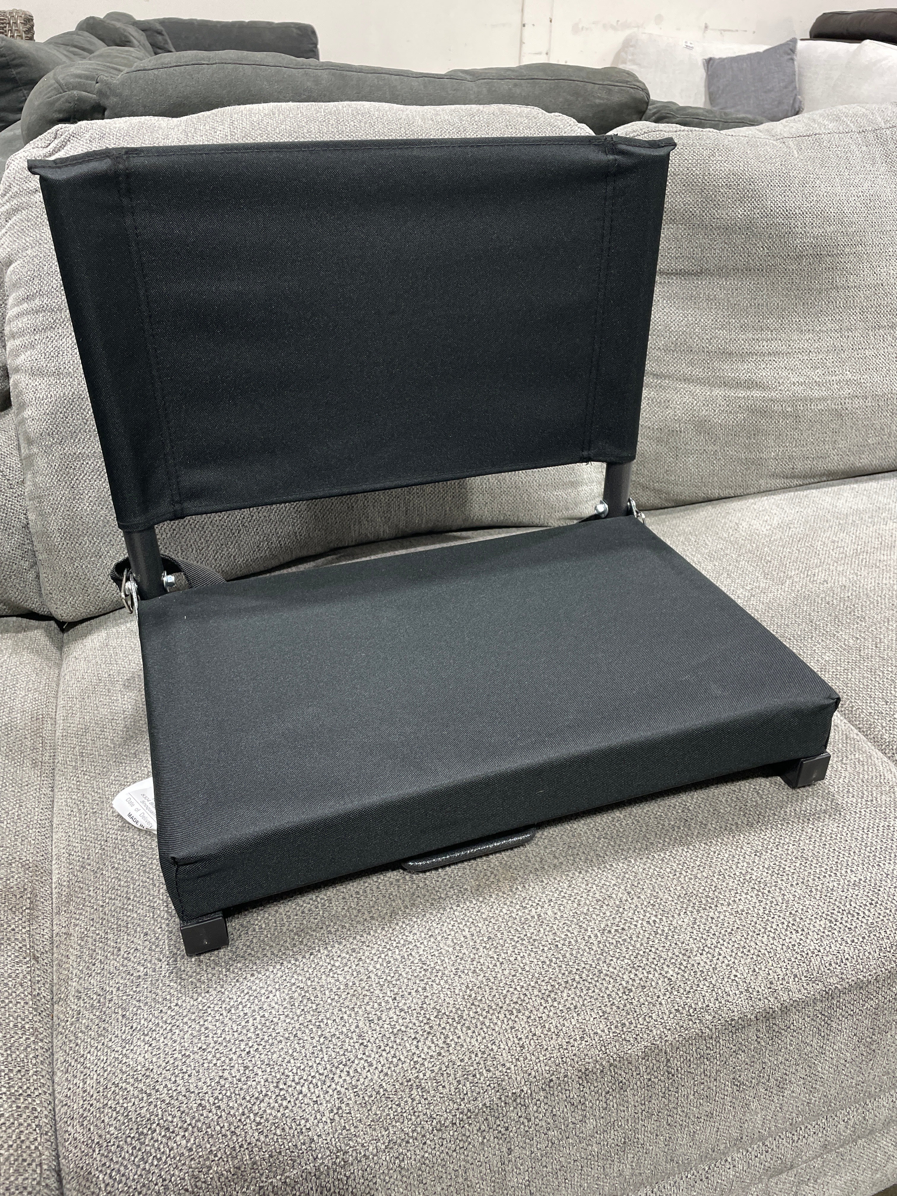 Cascade Mountain Tech Padded Stadium Seat - Image 5