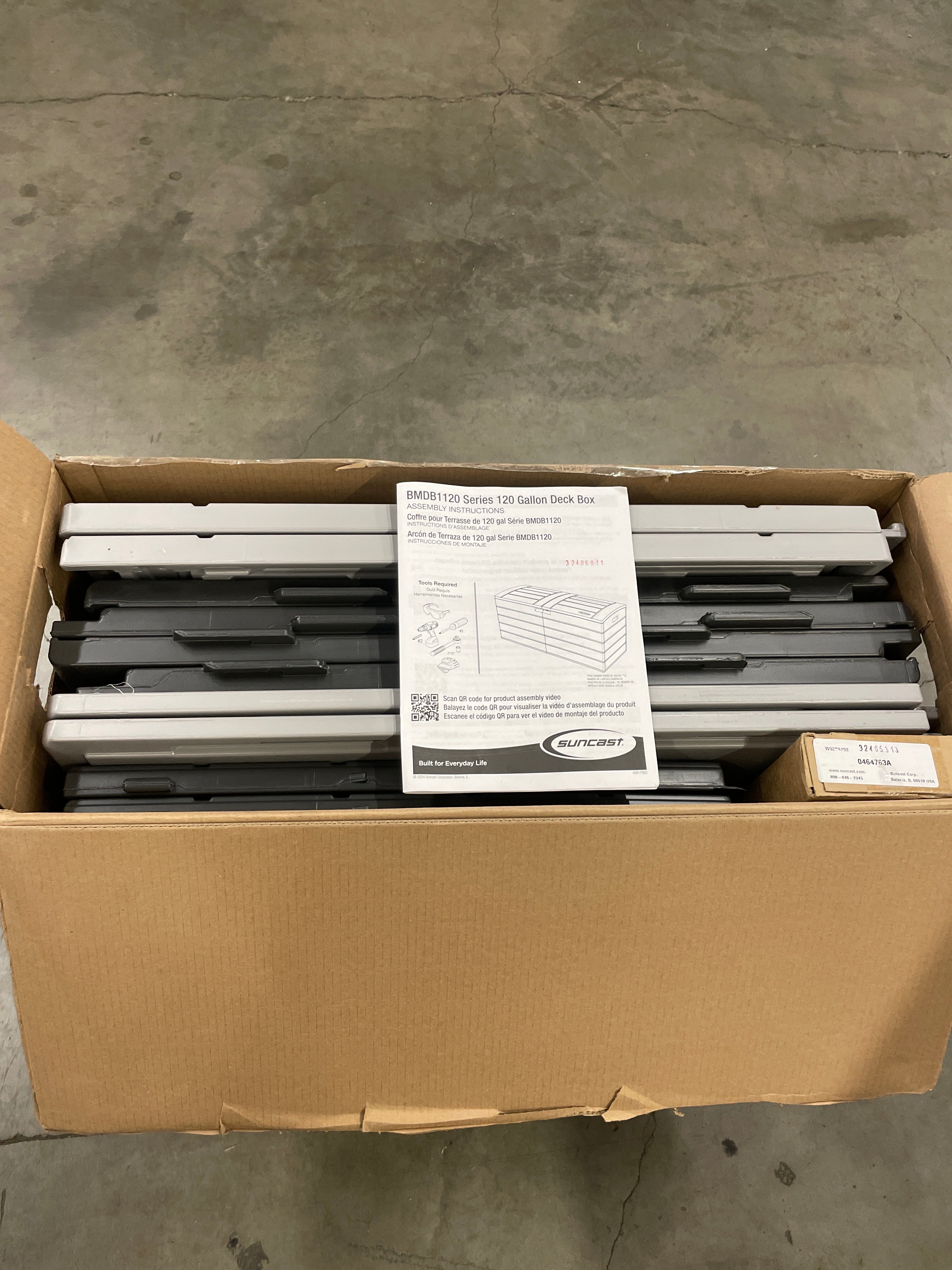 NEW - Suncast 120 Gallon Split Lid Extra Large Deck Box - Retail $160 - Image 5