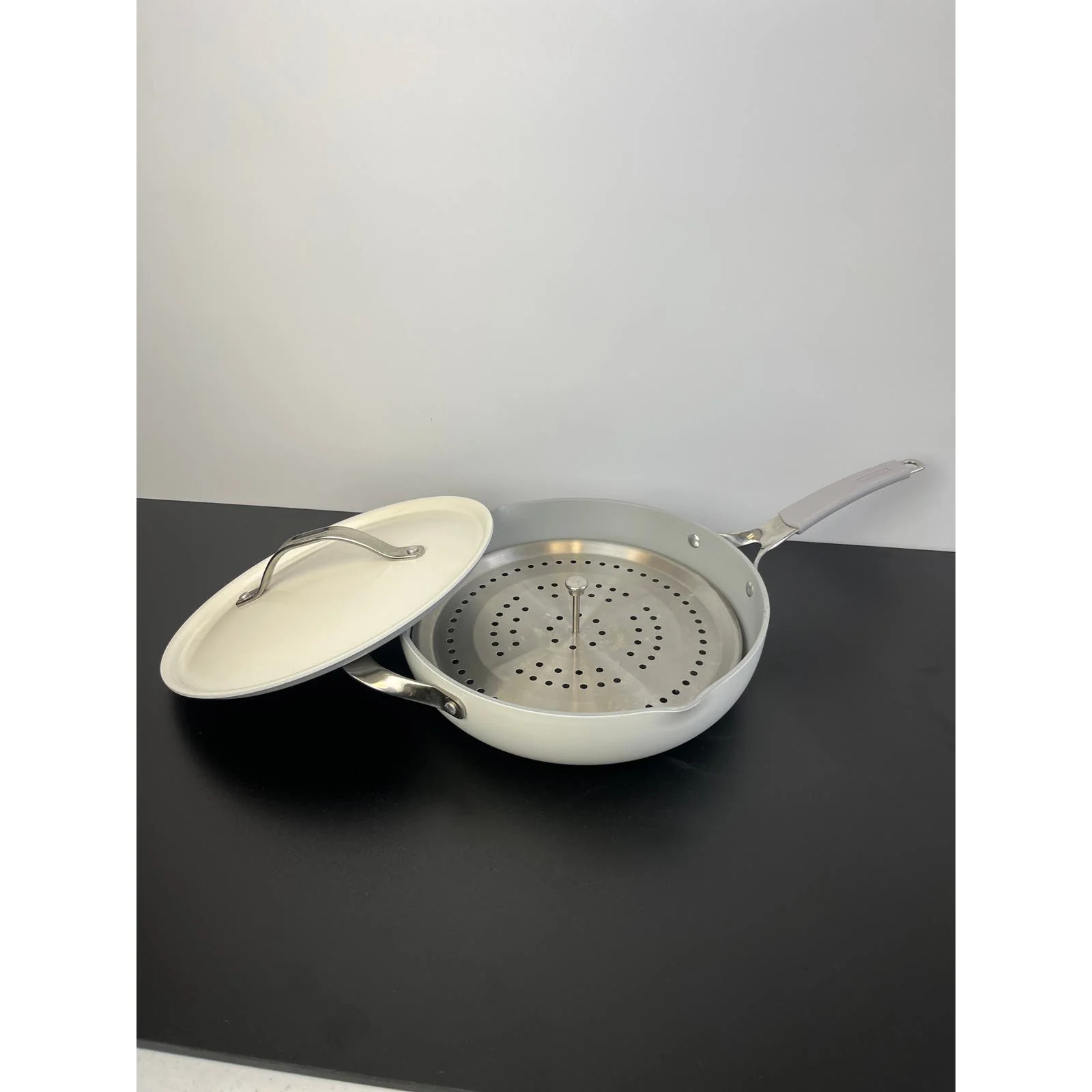 Tramontina 5-Quarter All in One Pan Set - Retail $54 - Image 3
