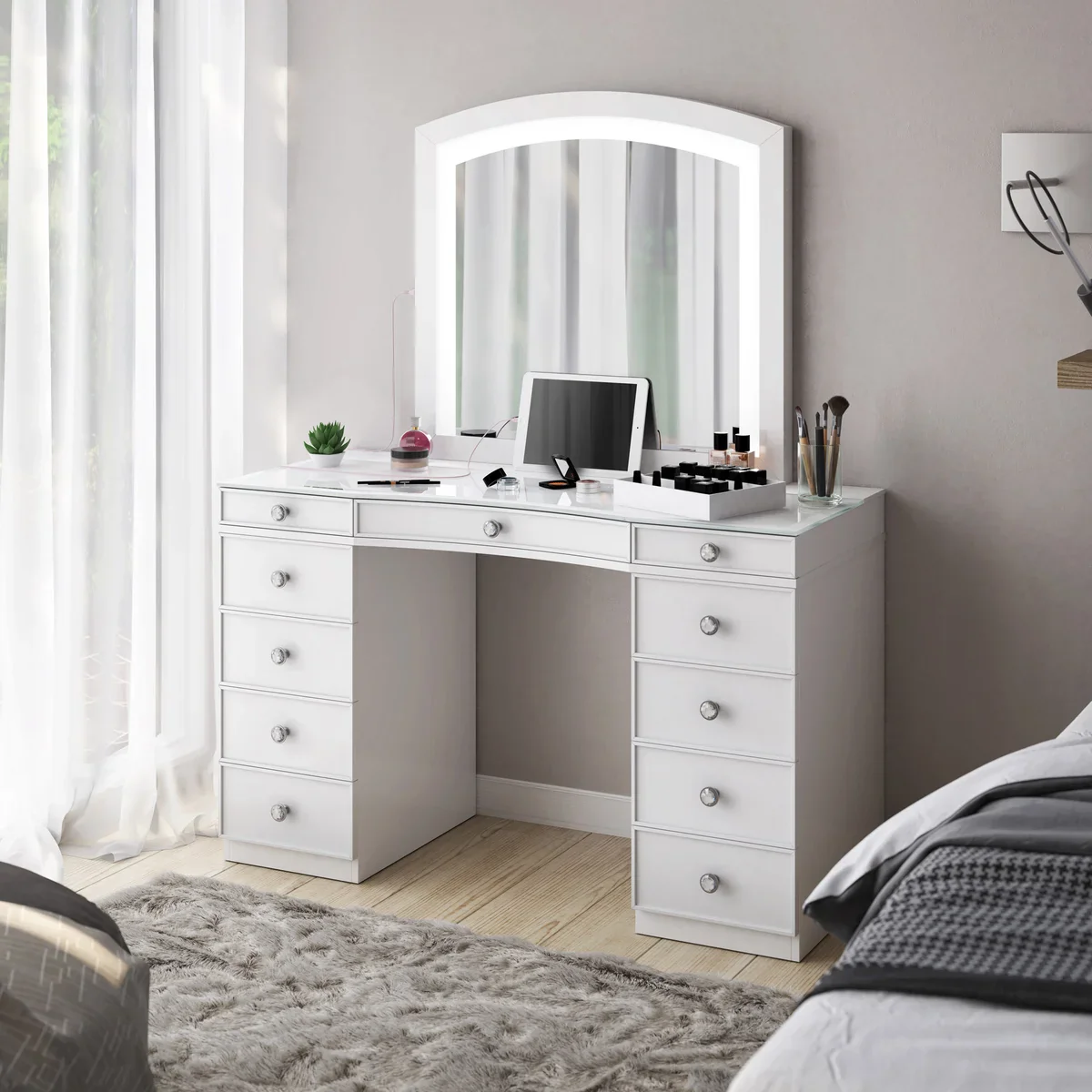 NEW - [no mirror] Tresanti Heidi Double Pedestal Vanity Table