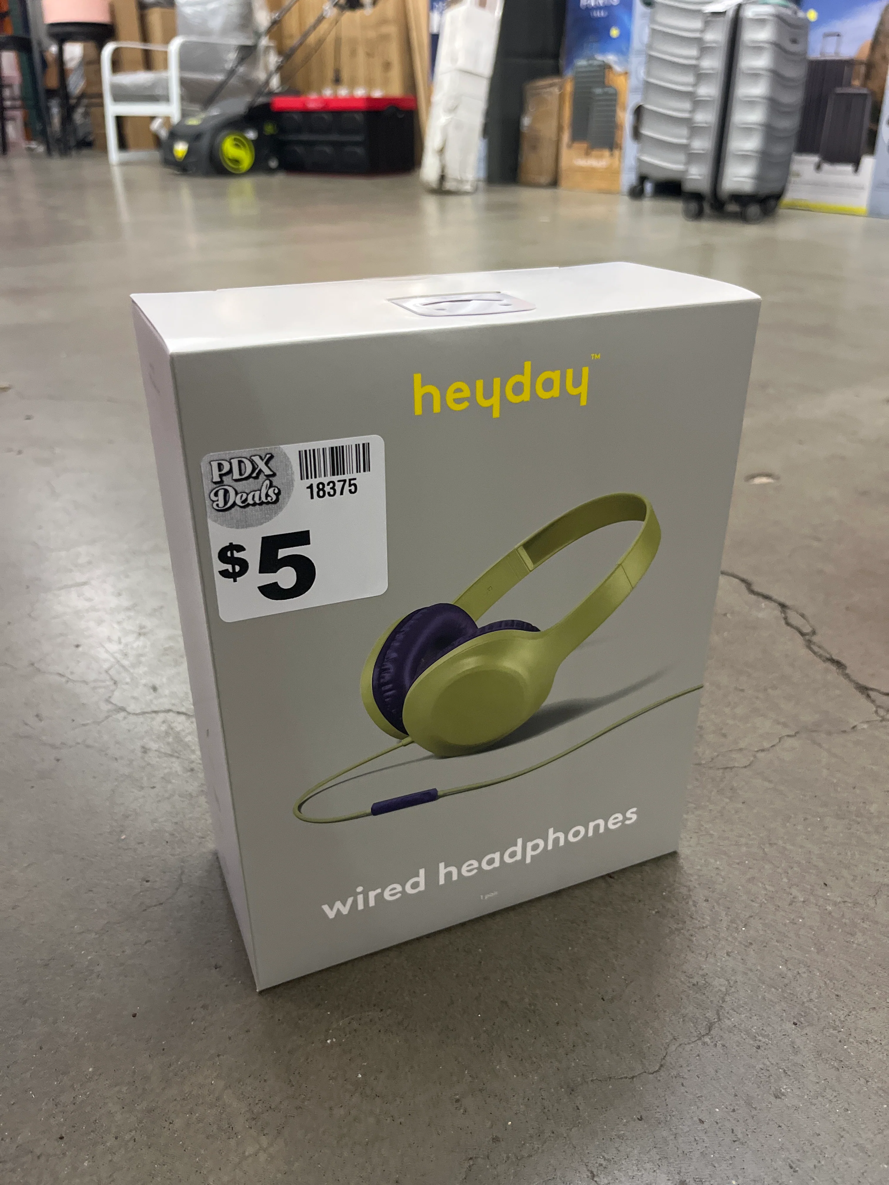 Wired On-Ear Headphones - heyday Pastel Lime: Built-In Mic, 3.5mm Jack, Foam Cushions - Image 3