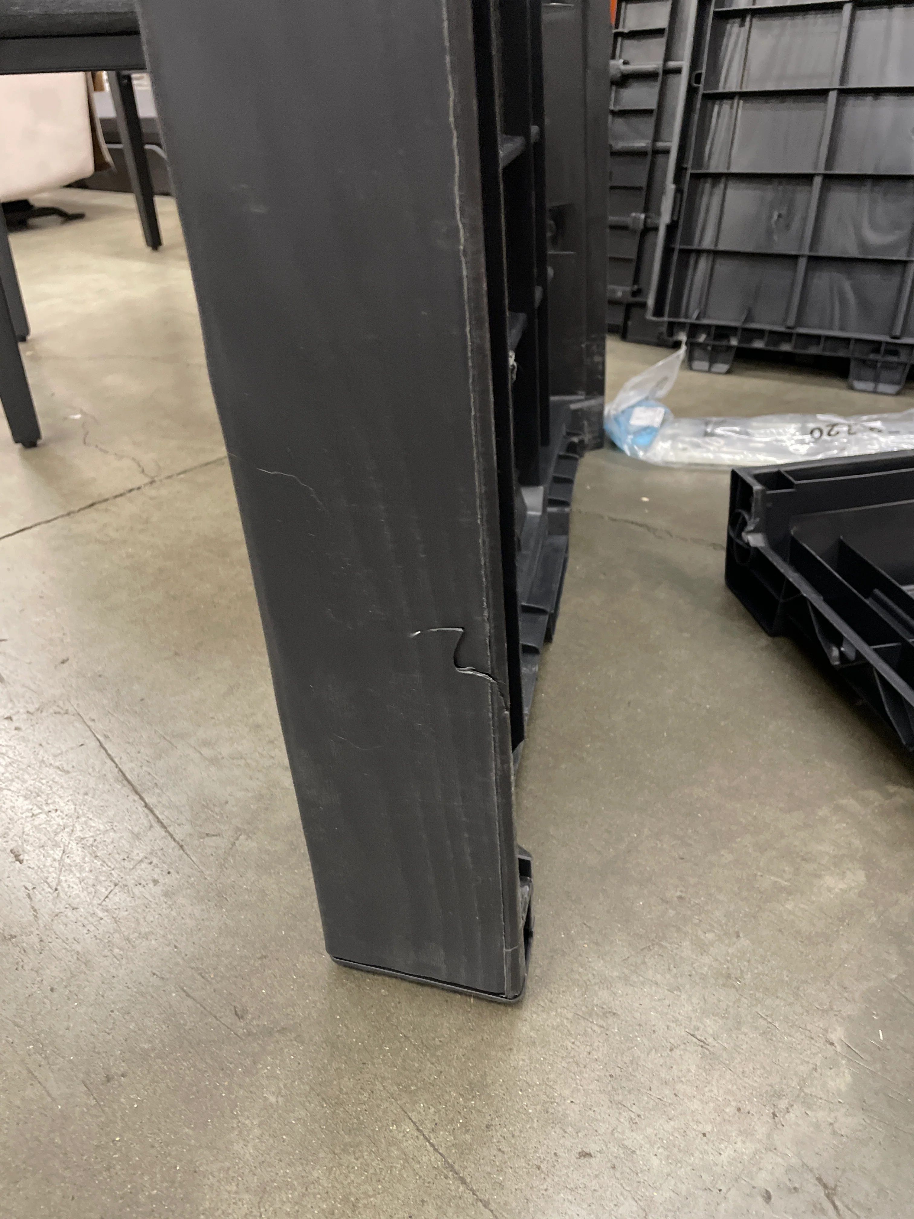 Keter Outdoor Storage Deck Box, 150 Gallon Resin Patio Bin & Bench, Solid, Dark Grey - Retail $160 - Image 3